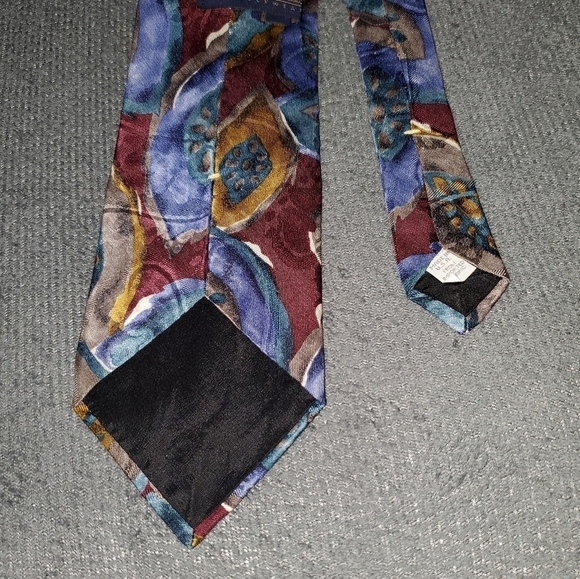 Patterned Red, Blue, Gold Tie - NEW - Picture 6 of 7